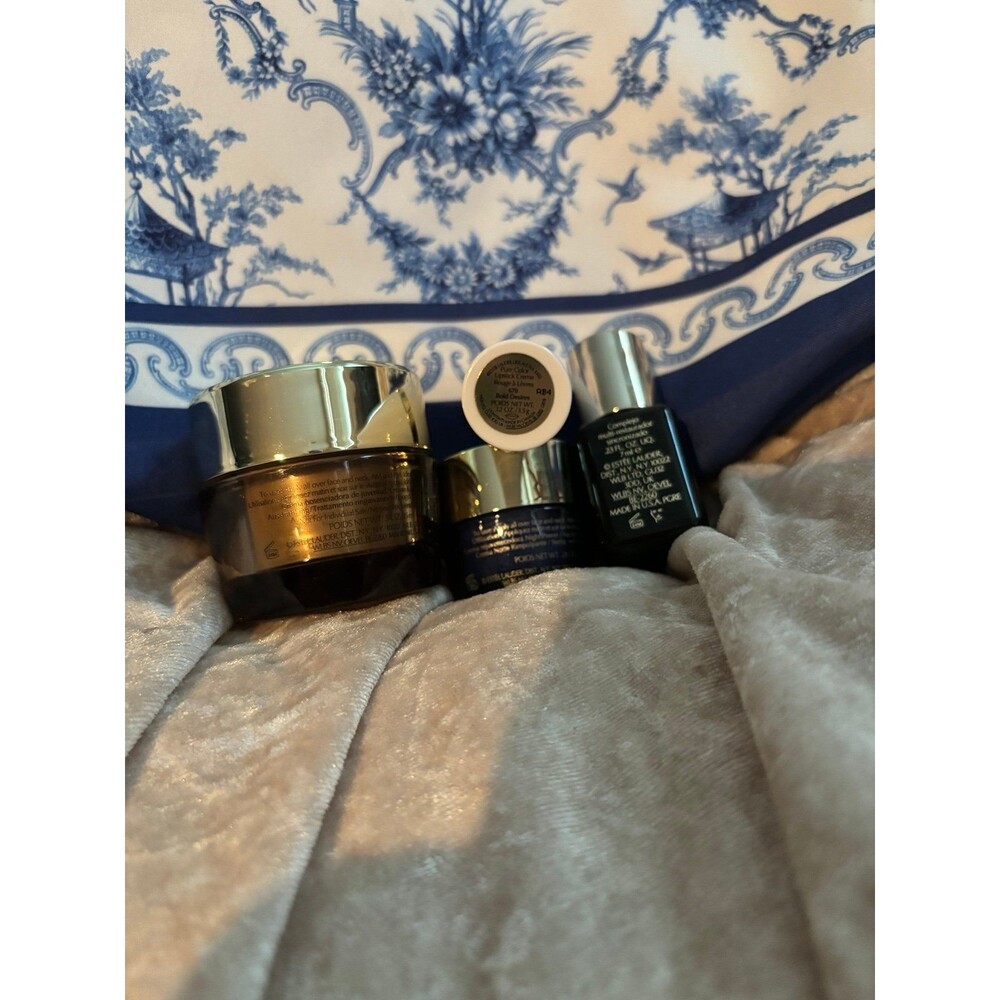 Estée Lauder set of 4 plus bag - Picture 5 of 5